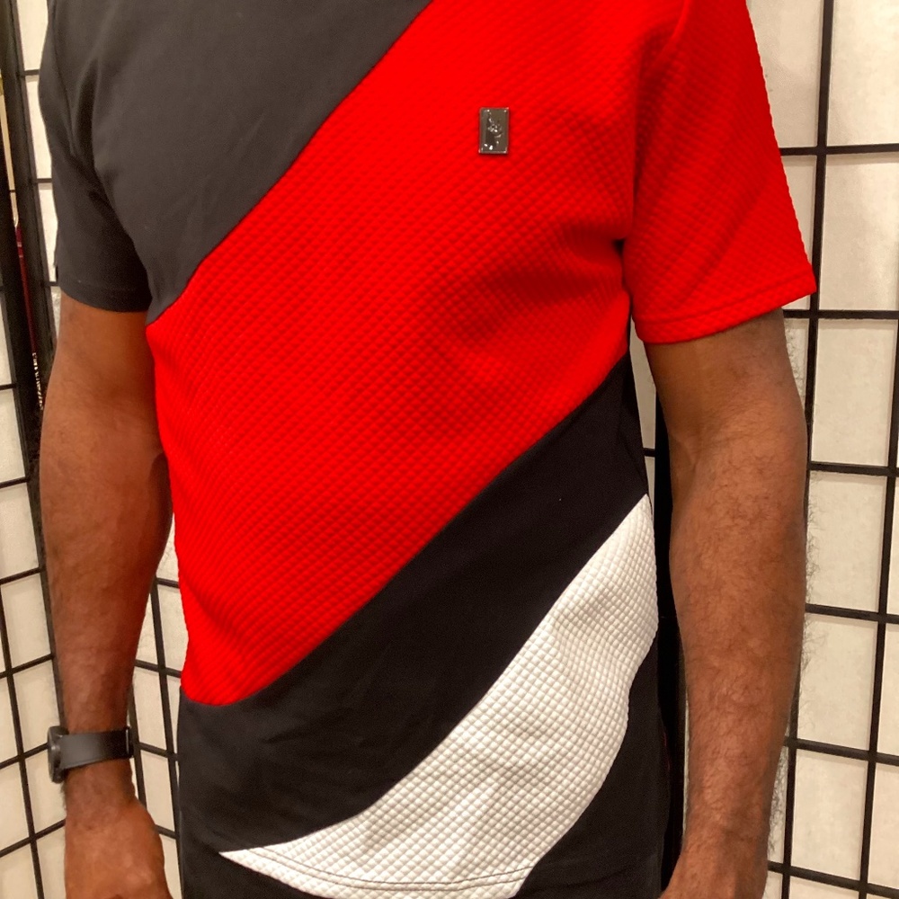 Makobi Textured T-shirt